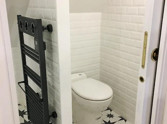 홈스테이 Maison Petit 프로뱅